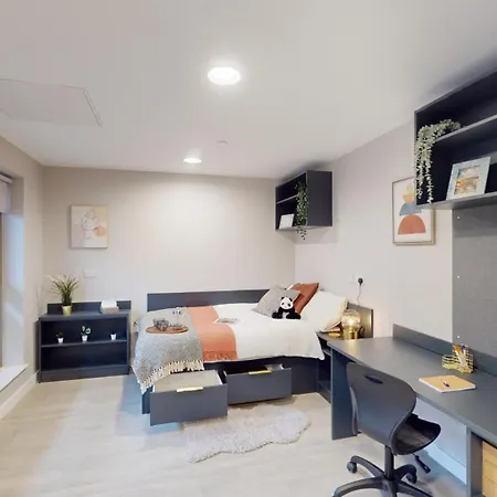 Modern And Bright At Exchange Court For Students Only Apartment *